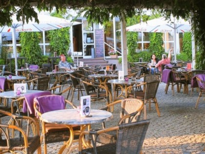 照片: Schlo&amp;szlig;caf&amp;eacute; Keth
